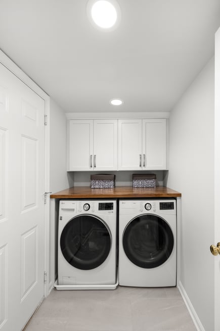 Energy-efficient washing machine and dryer